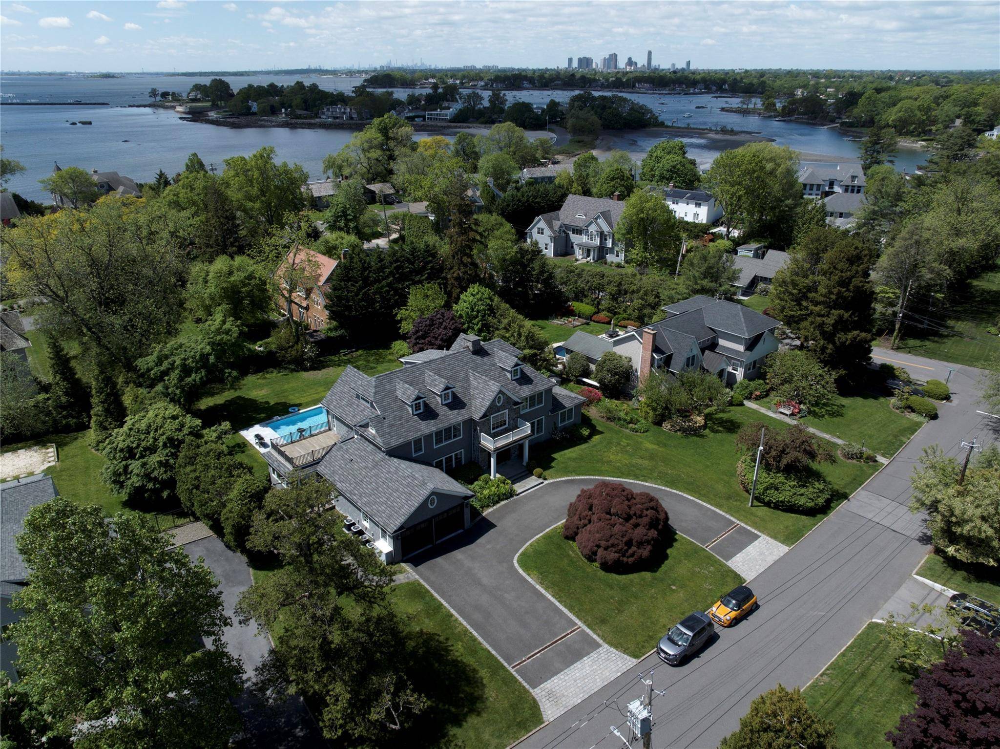 Mamaroneck, NY 10543,1015 Seven Oaks Lane