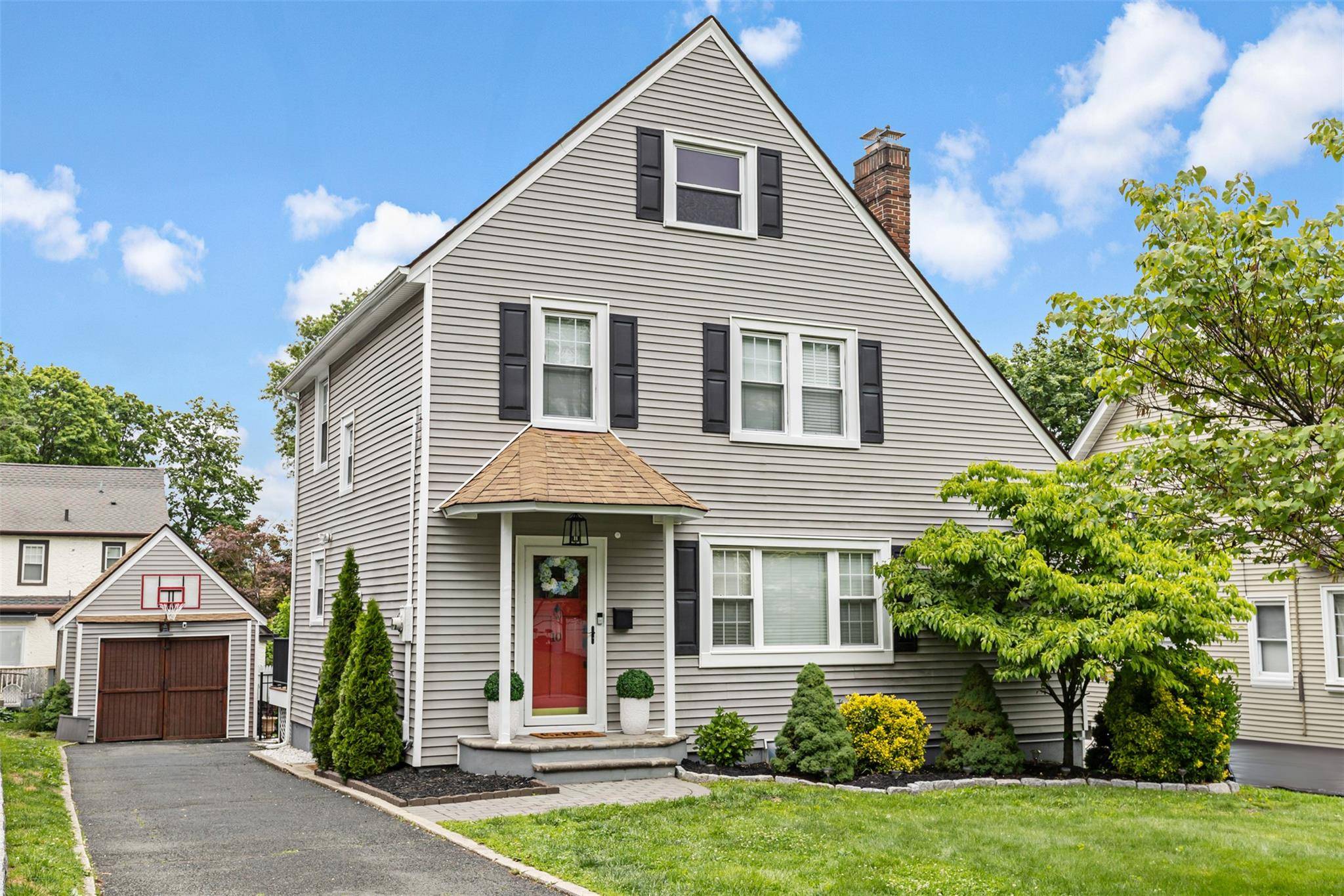 White Plains, NY 10603,10 McBride AVE