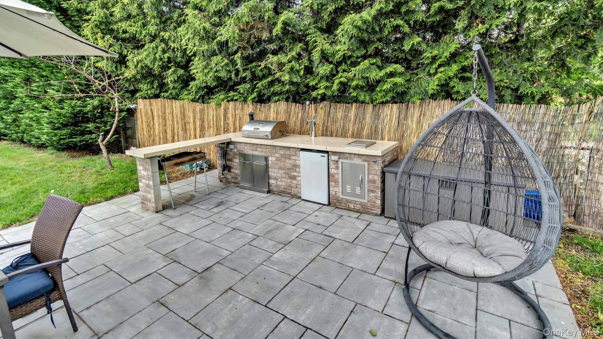 Riverhead, NY 11901,143 Hallock ST