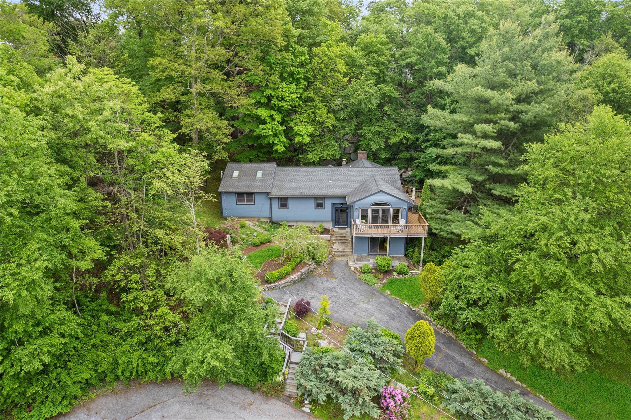 Mahopac, NY 10541,6 Tennis Court RD