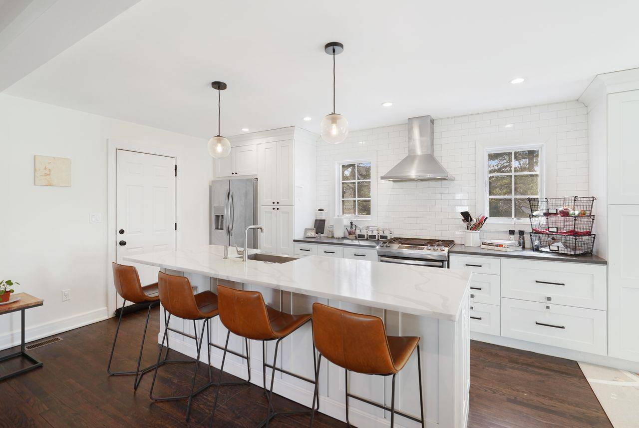Tarrytown, NY 10591,29 Half Moon LN