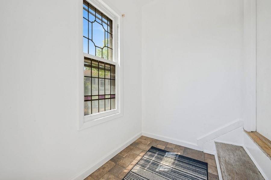 Long Beach, NY 11561,128 Belmont AVE