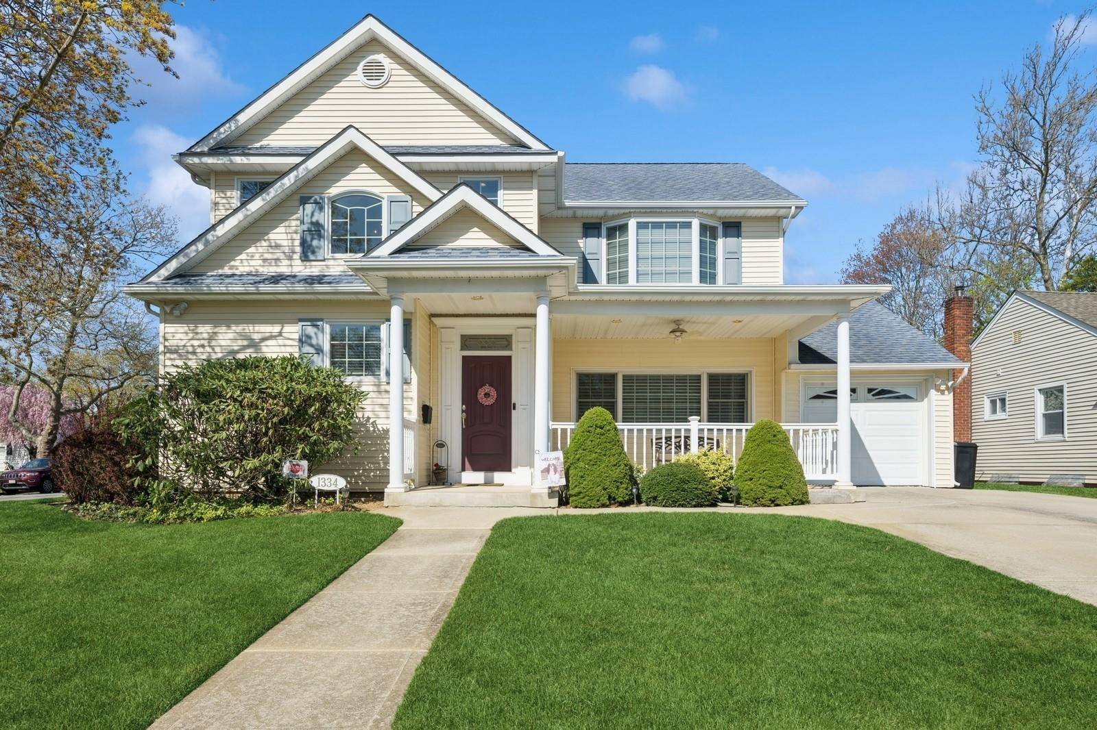 Wantagh, NY 11793,1334 Martin DR