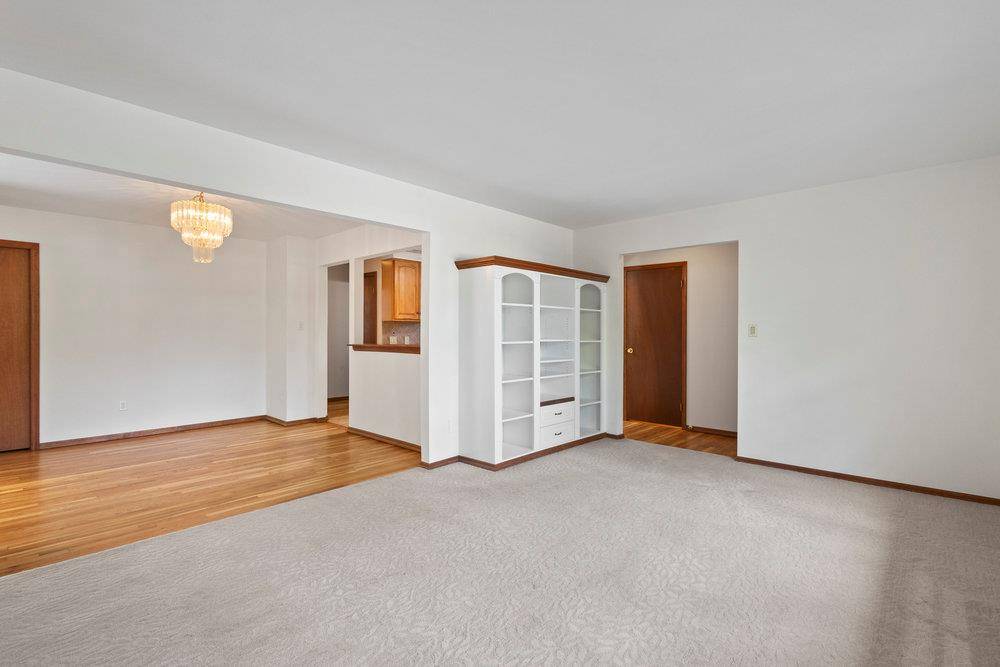 Hicksville, NY 11801,13 Irving CT