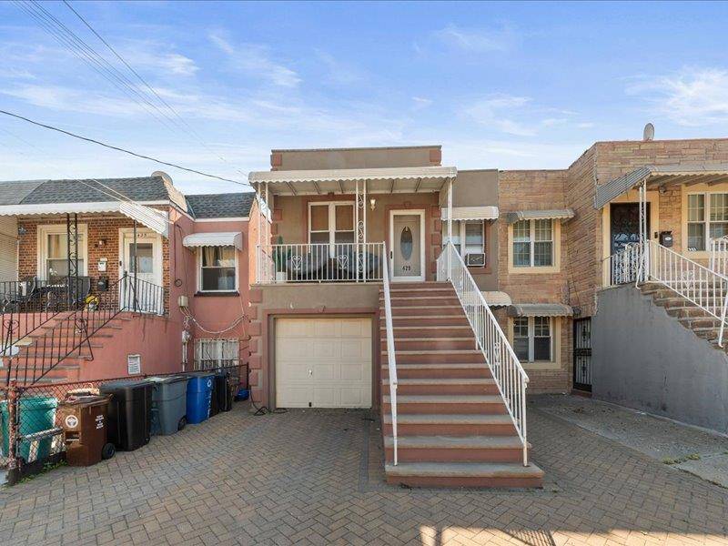 Bronx, NY 10465,429 Revere AVE