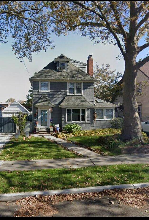 Bayside, NY 11364,48-13 216th ST