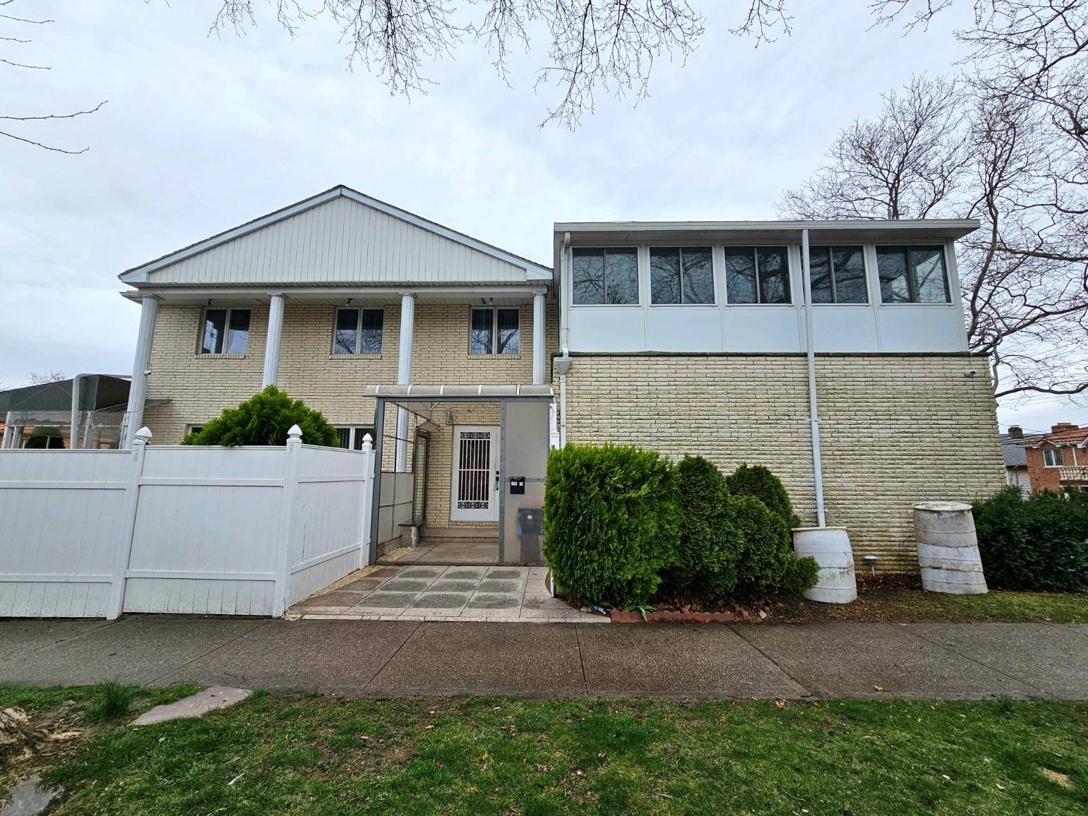 Whitestone, NY 11357,154-70 11 AVE