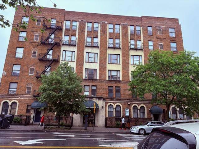 Brooklyn, NY 11226,353 Ocean AVE #4G