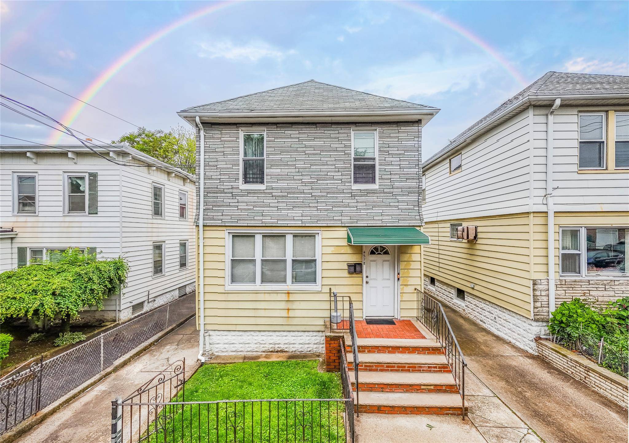 Flushing, NY 11358,45-18 164 ST
