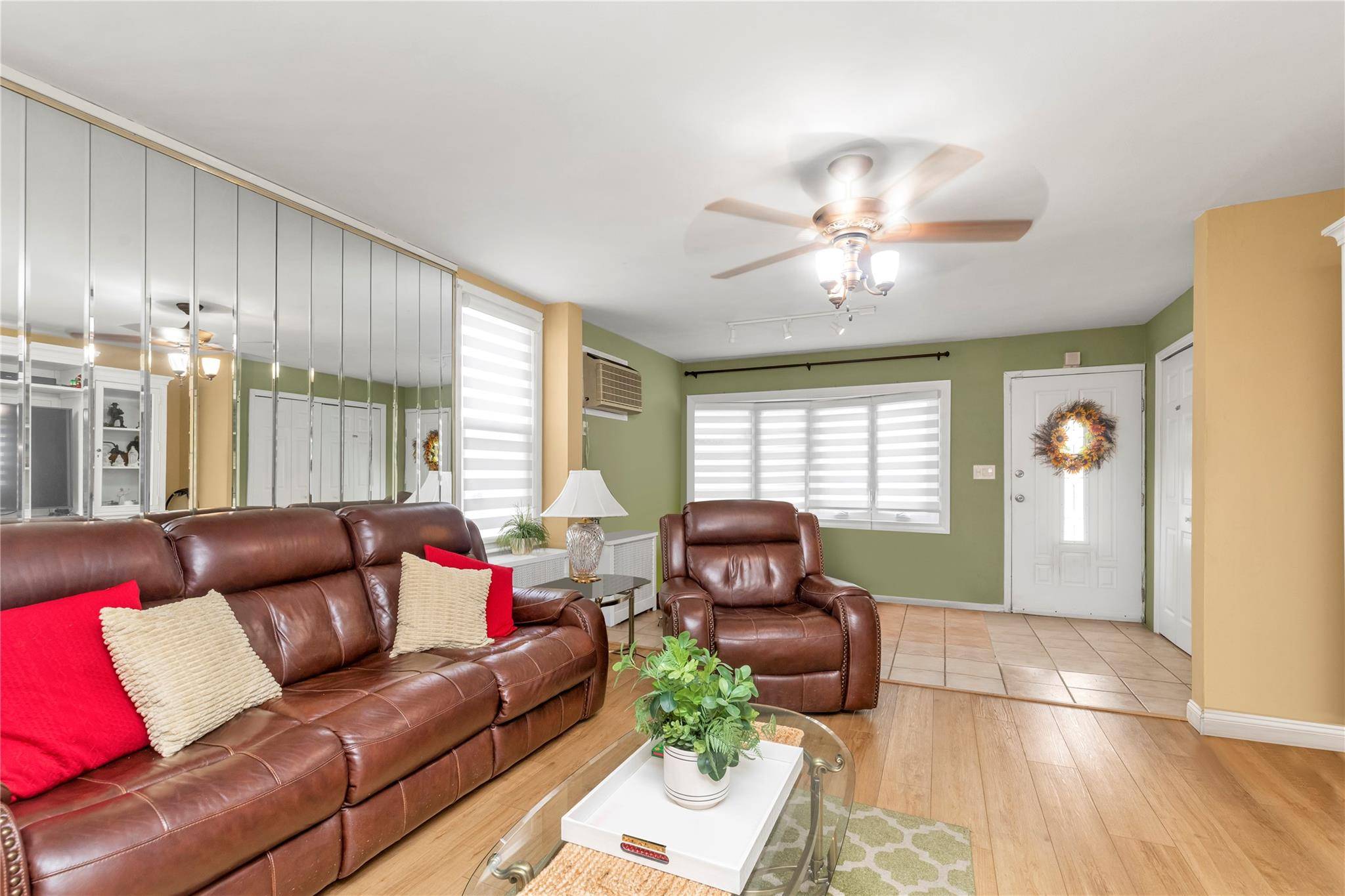 Whitestone, NY 11357,149-32 18th AVE