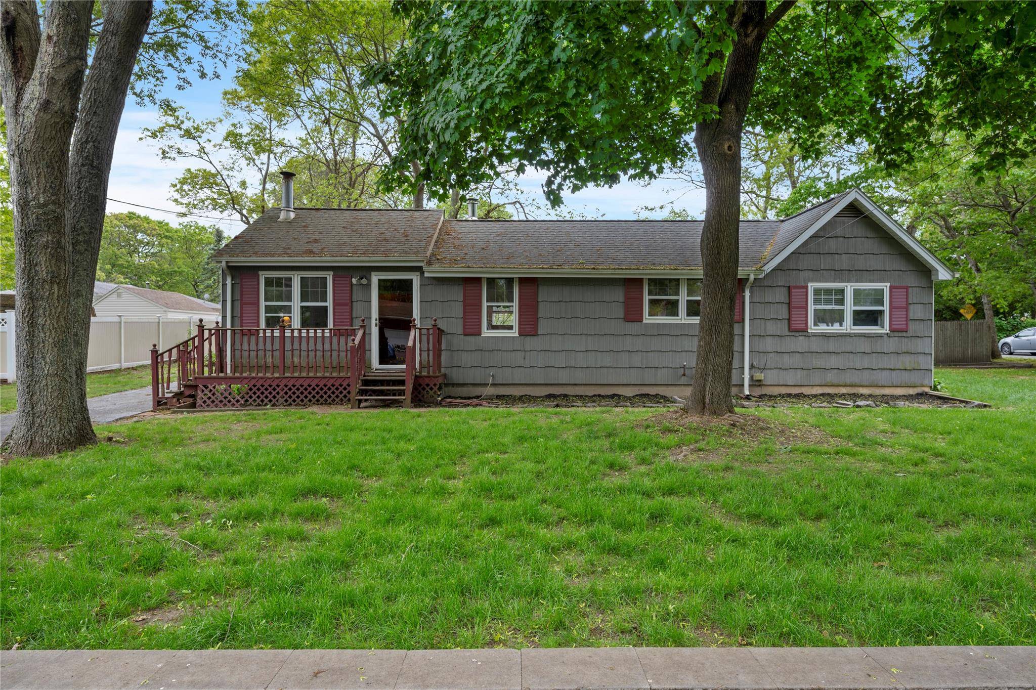 Patchogue, NY 11772,82 Seaside AVE