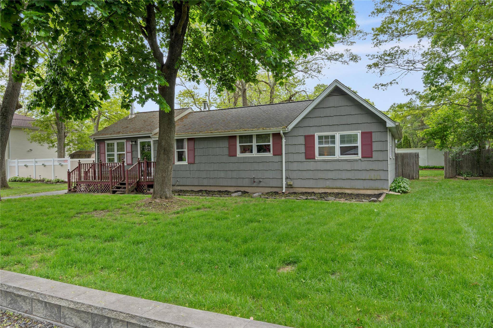 Patchogue, NY 11772,82 Seaside AVE