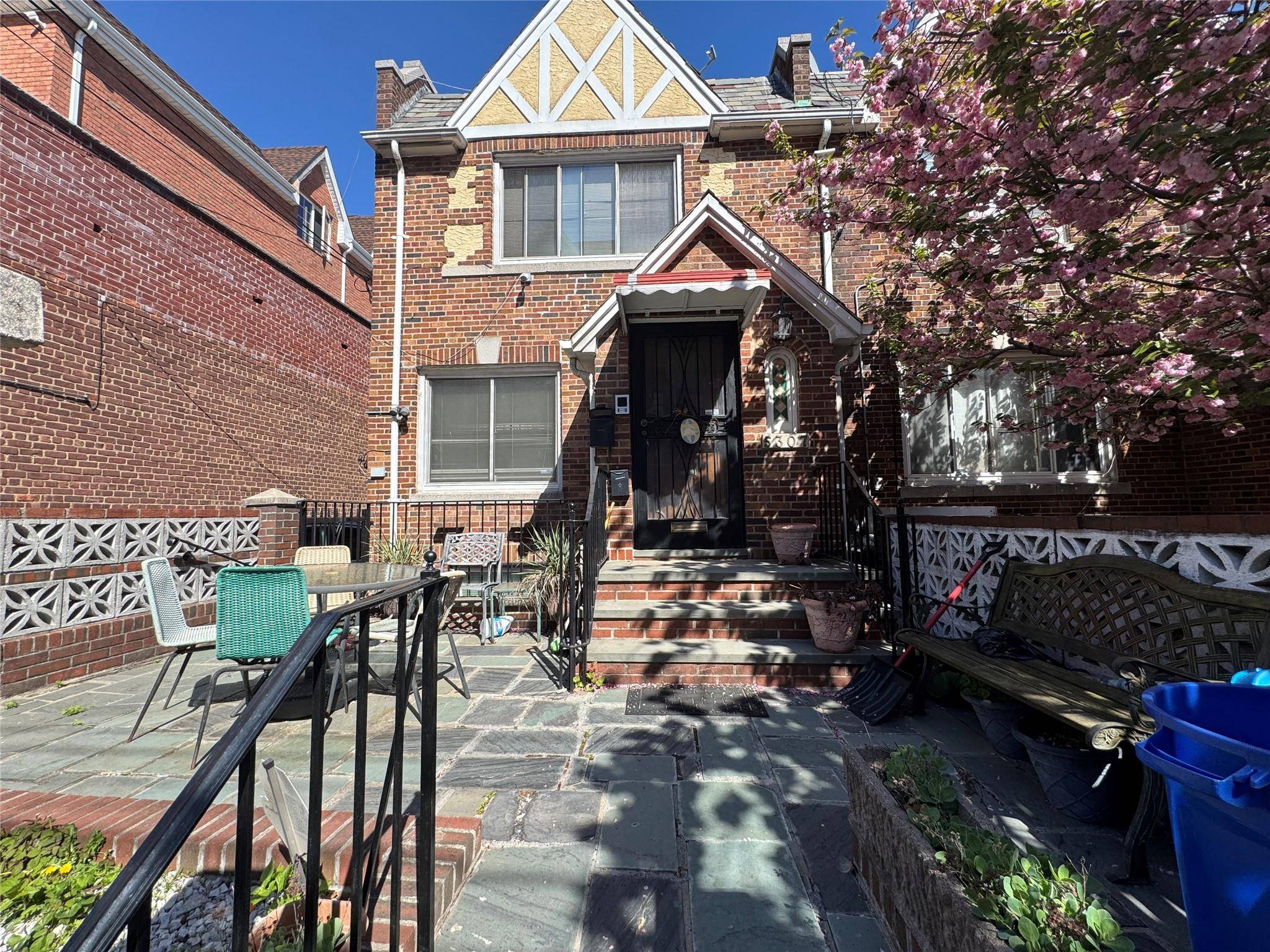 Maspeth, NY 11378,5307 65th PL