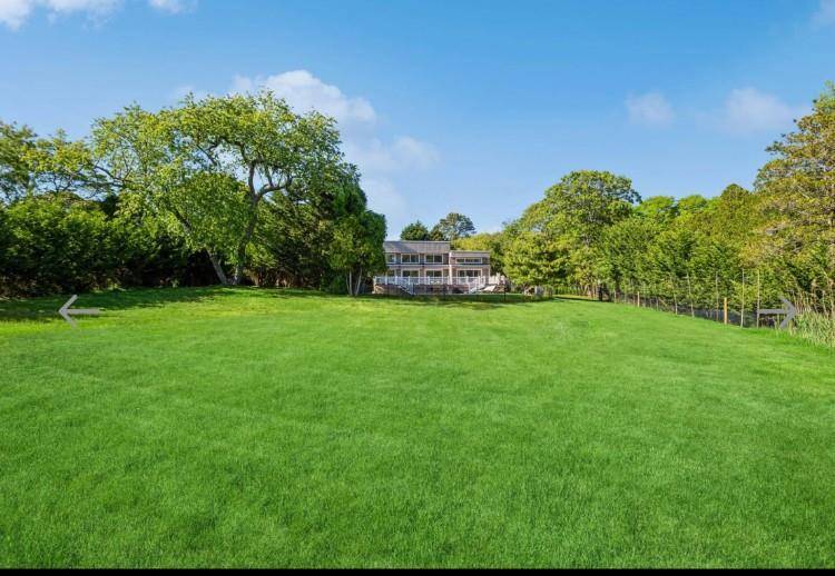 Southampton, NY 11968,251 Sebonac RD