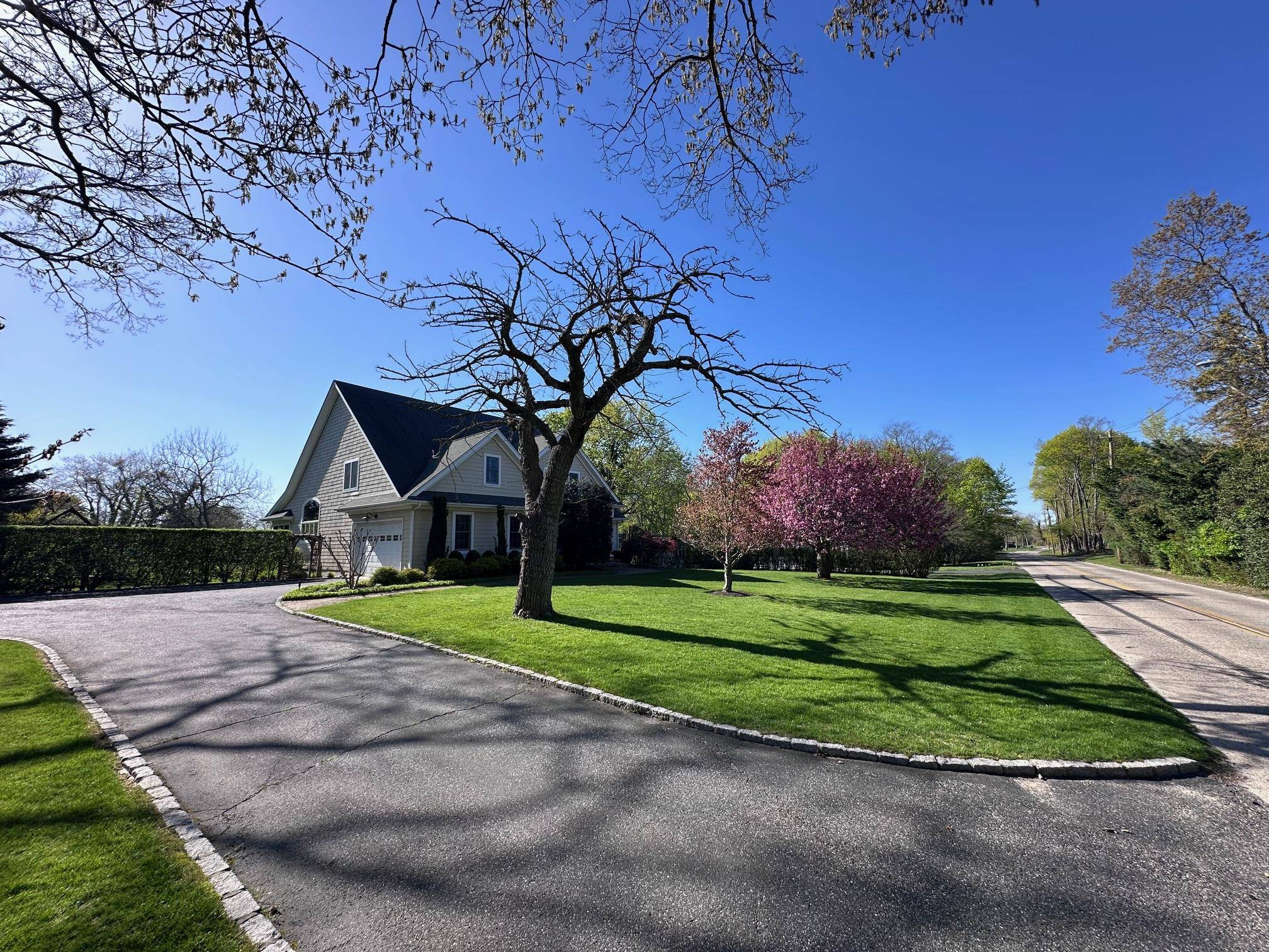 New Suffolk, NY 11956,5850 New Suffolk RD