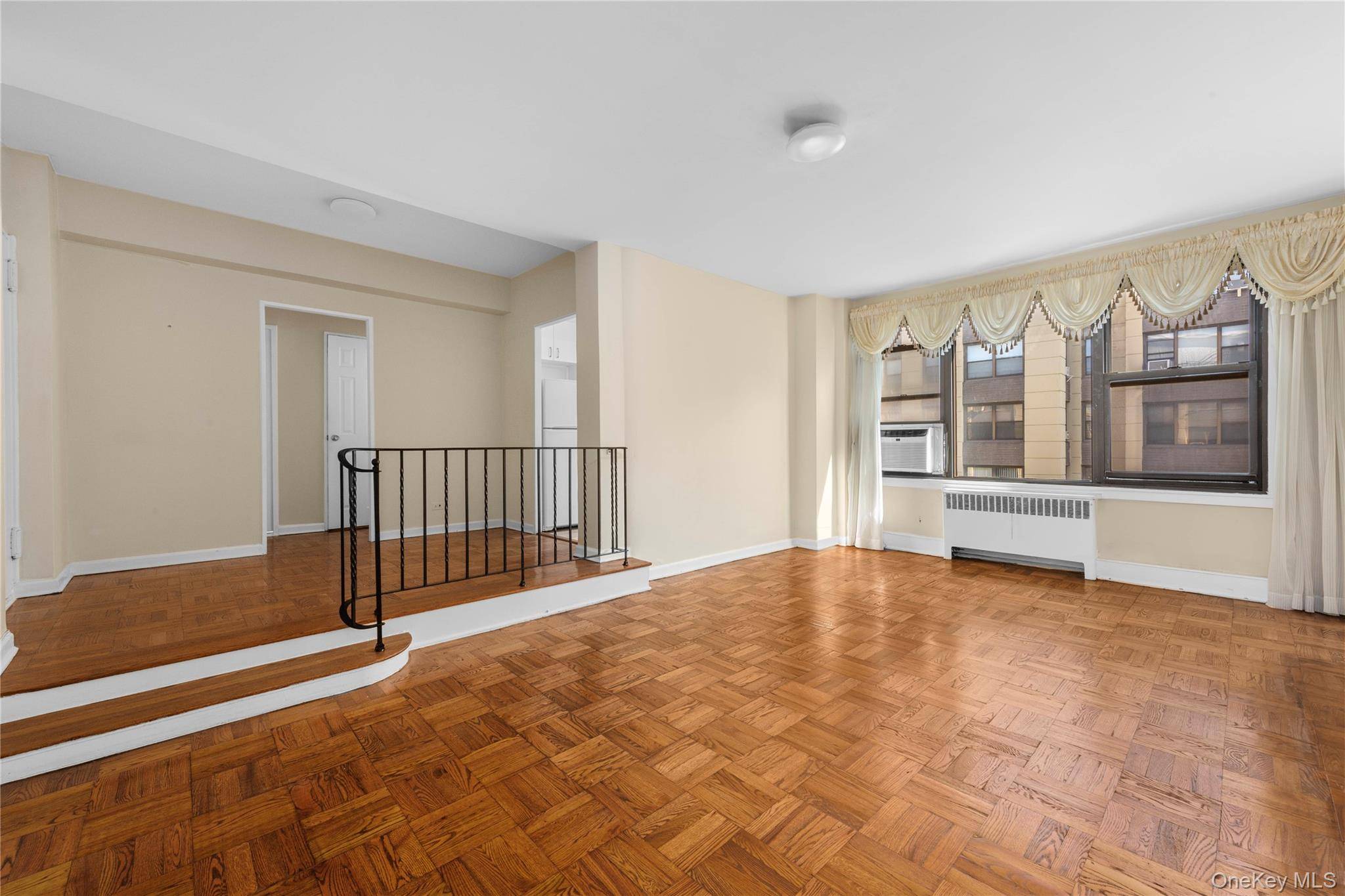 Rego Park, NY 11374,98-34 63 DR #7D