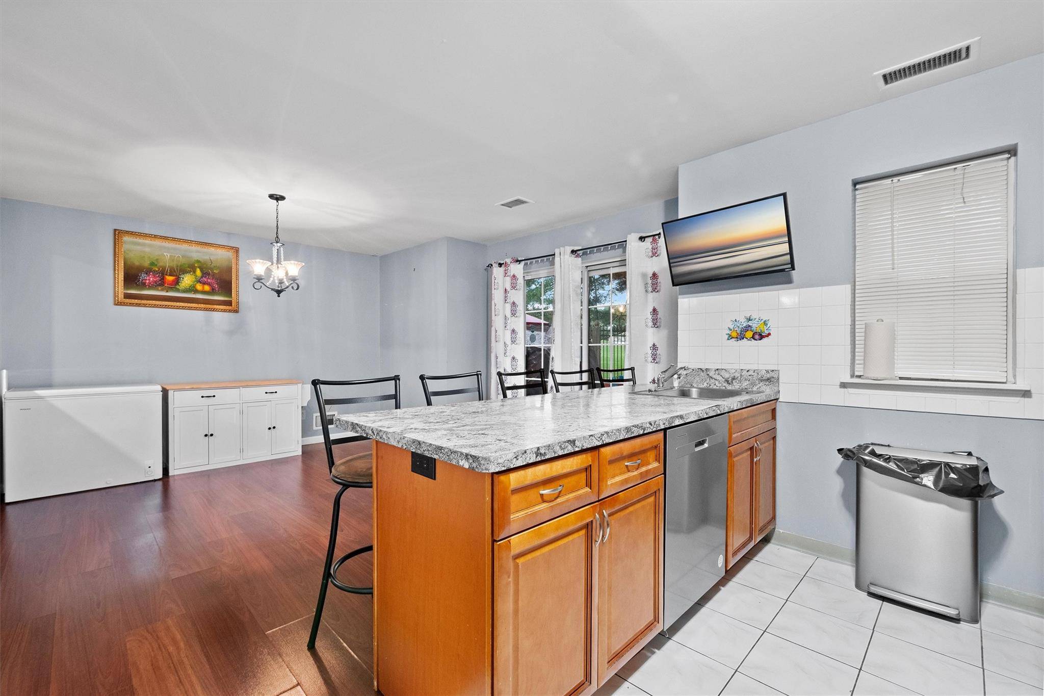 Spring Valley, NY 10977,124 Creekside