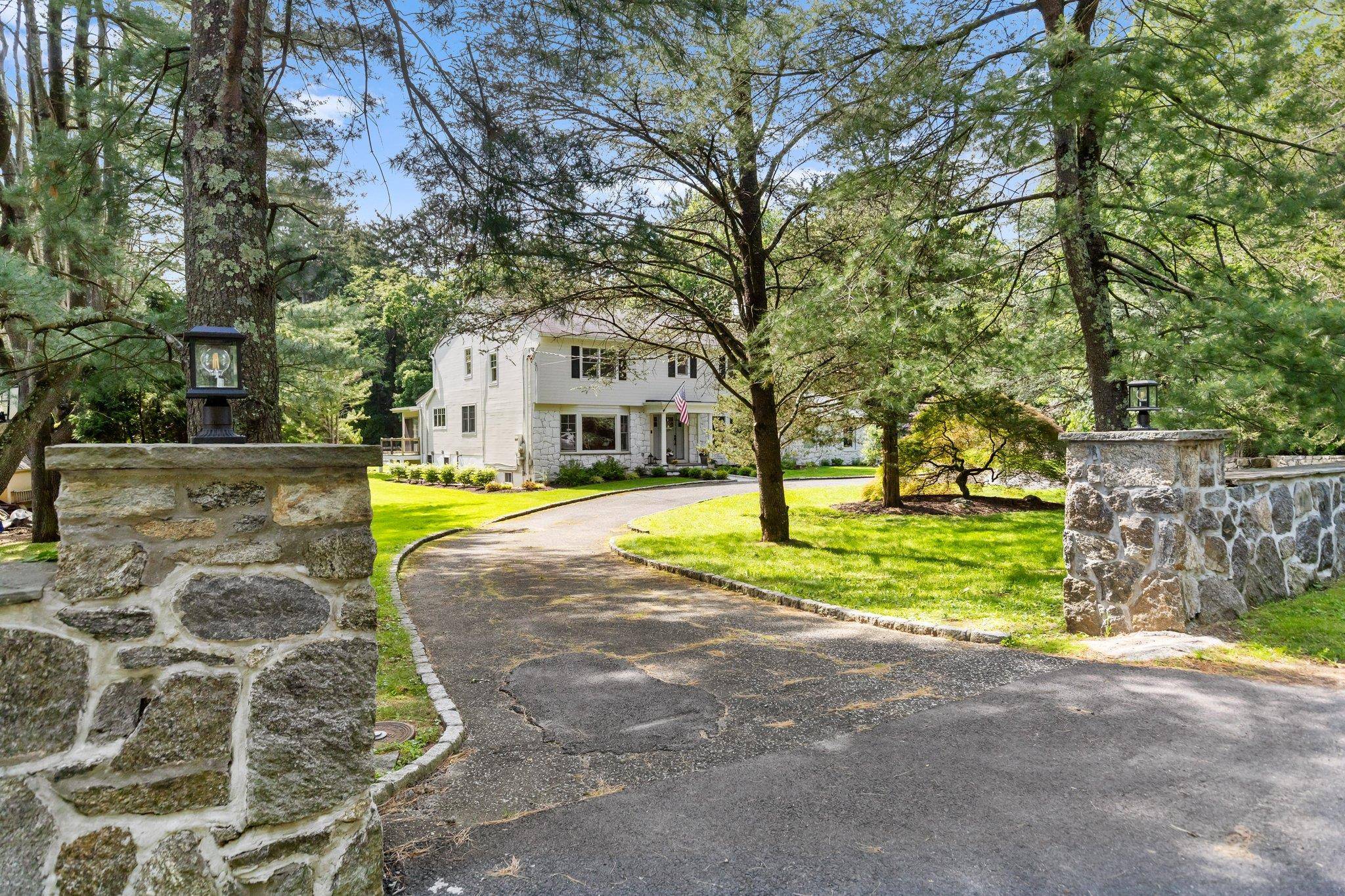 Harrison, NY 10528,340 West ST