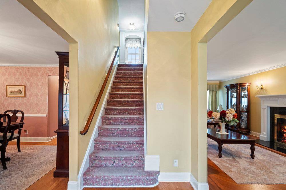 Garden City, NY 11530,107 Wickham RD