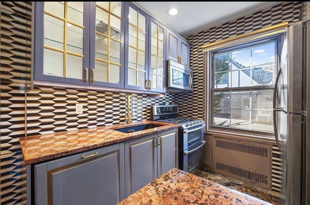 Lawrence, NY 11559,255 Central AVE #202-A