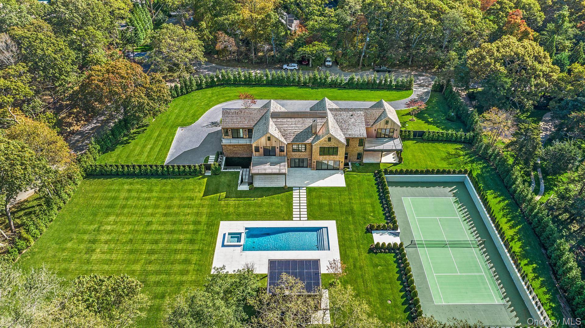 Southampton, NY 11968,150 Edge Of Woods RD