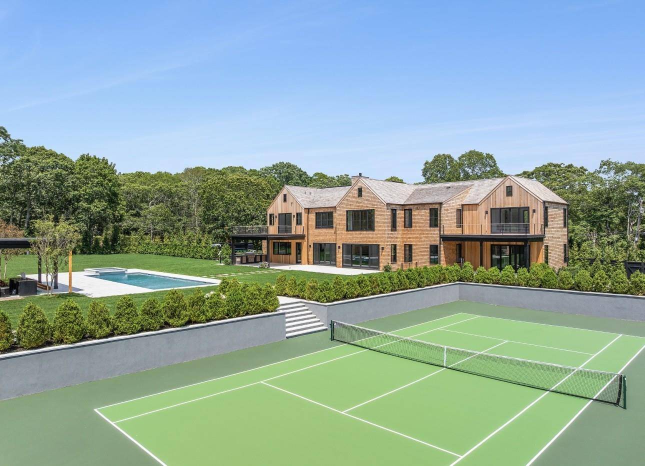 Southampton, NY 11968,150 Edge Of Woods RD