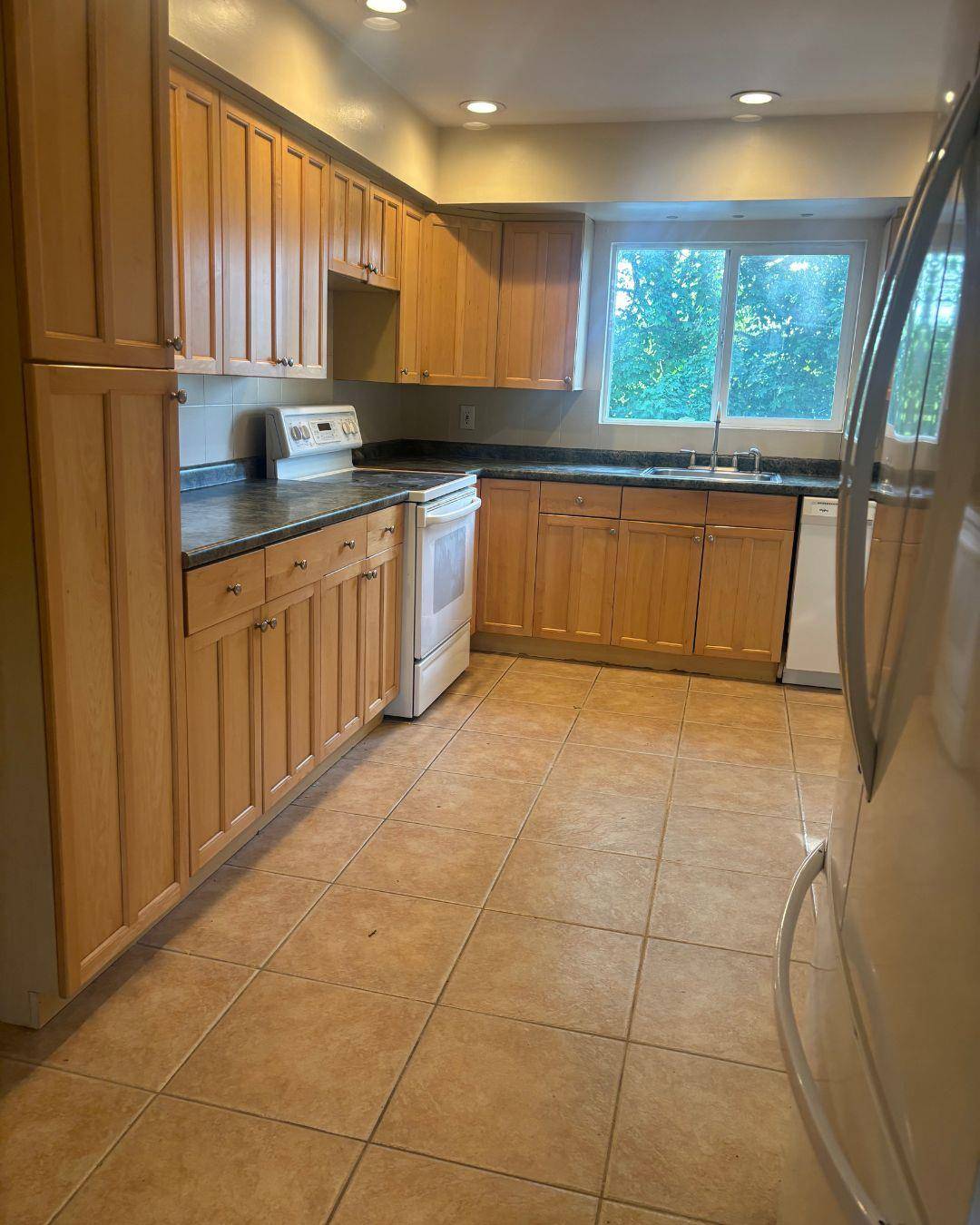 Ronkonkoma, NY 11779,44 Lake TER #A