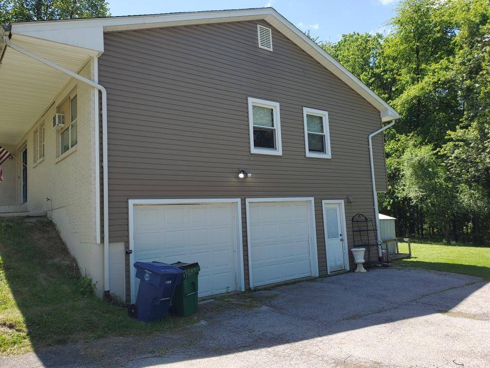 Wappingers Falls, NY 12590,35 Top O Hill RD