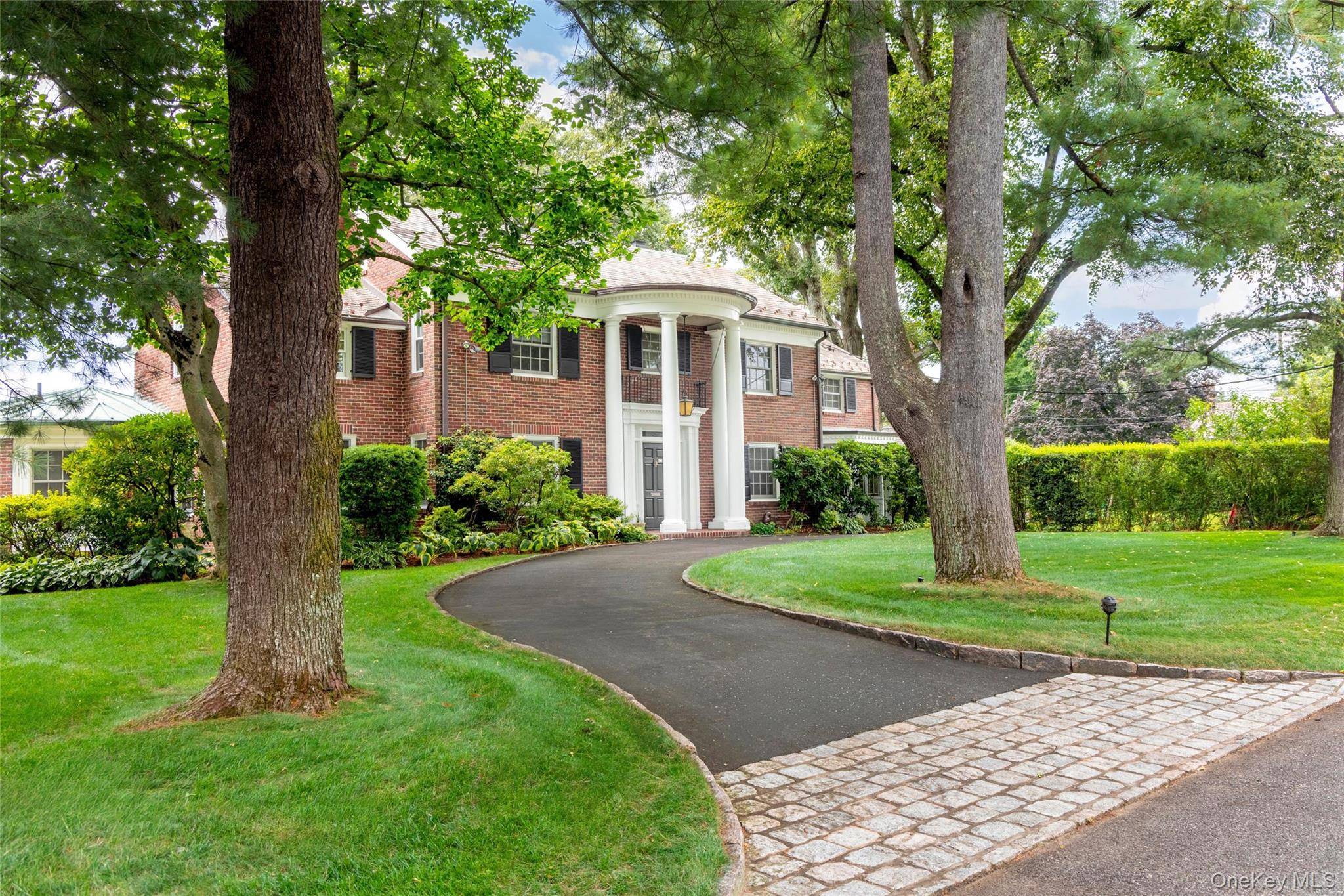 White Plains, NY 10605,9 Oxford RD