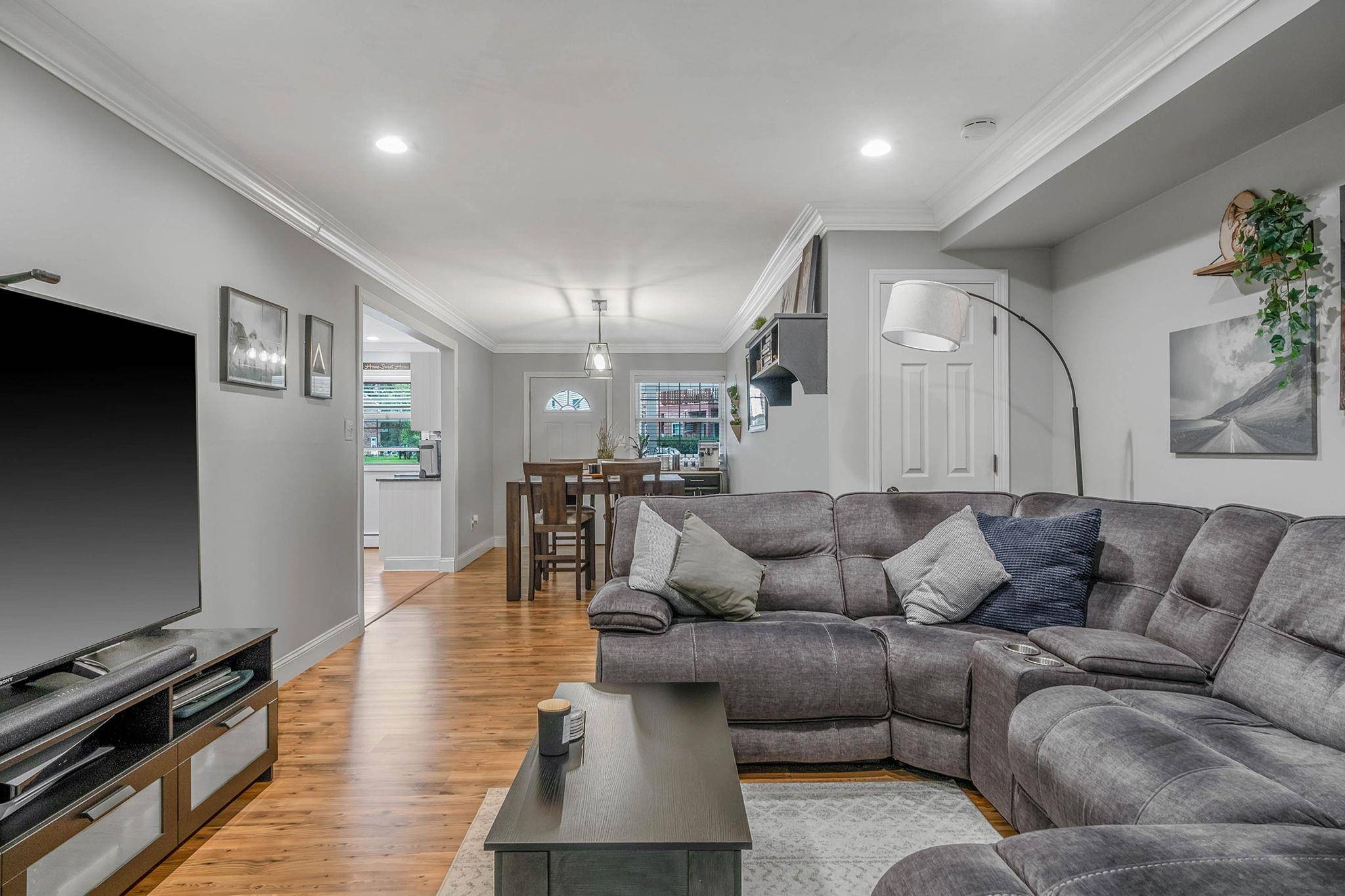 Hauppauge, NY 11788,568 Village Drive #568