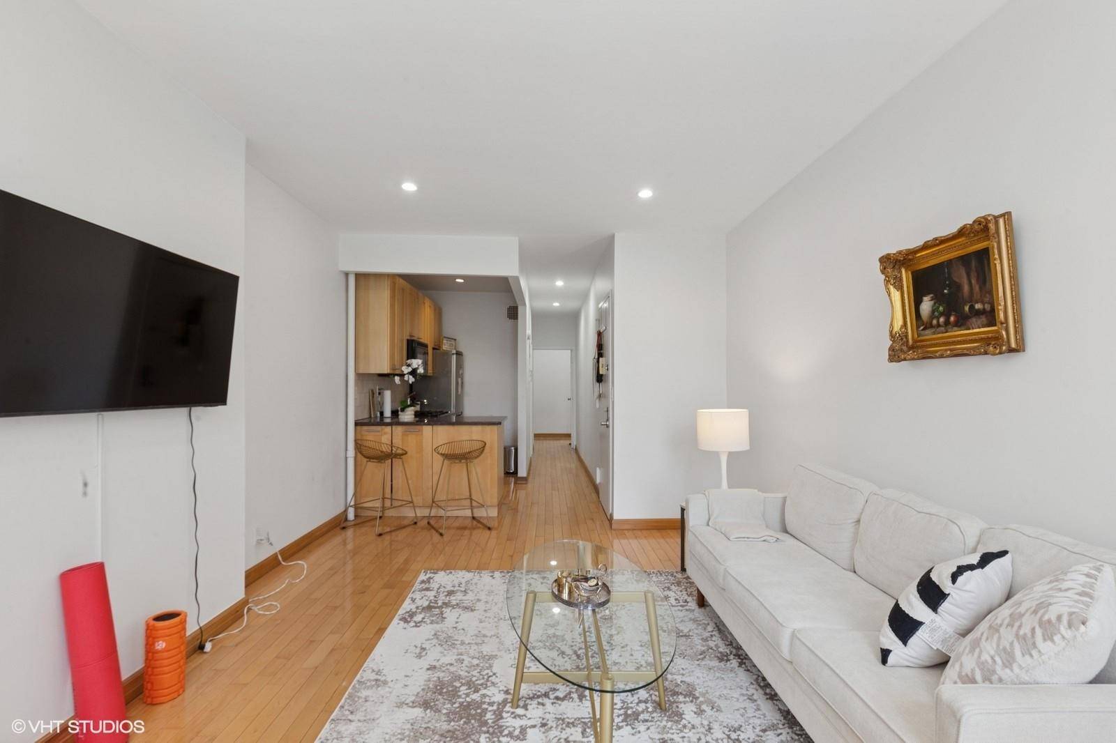 New York (manhattan), NY 10009,621 E 6th ST ##7