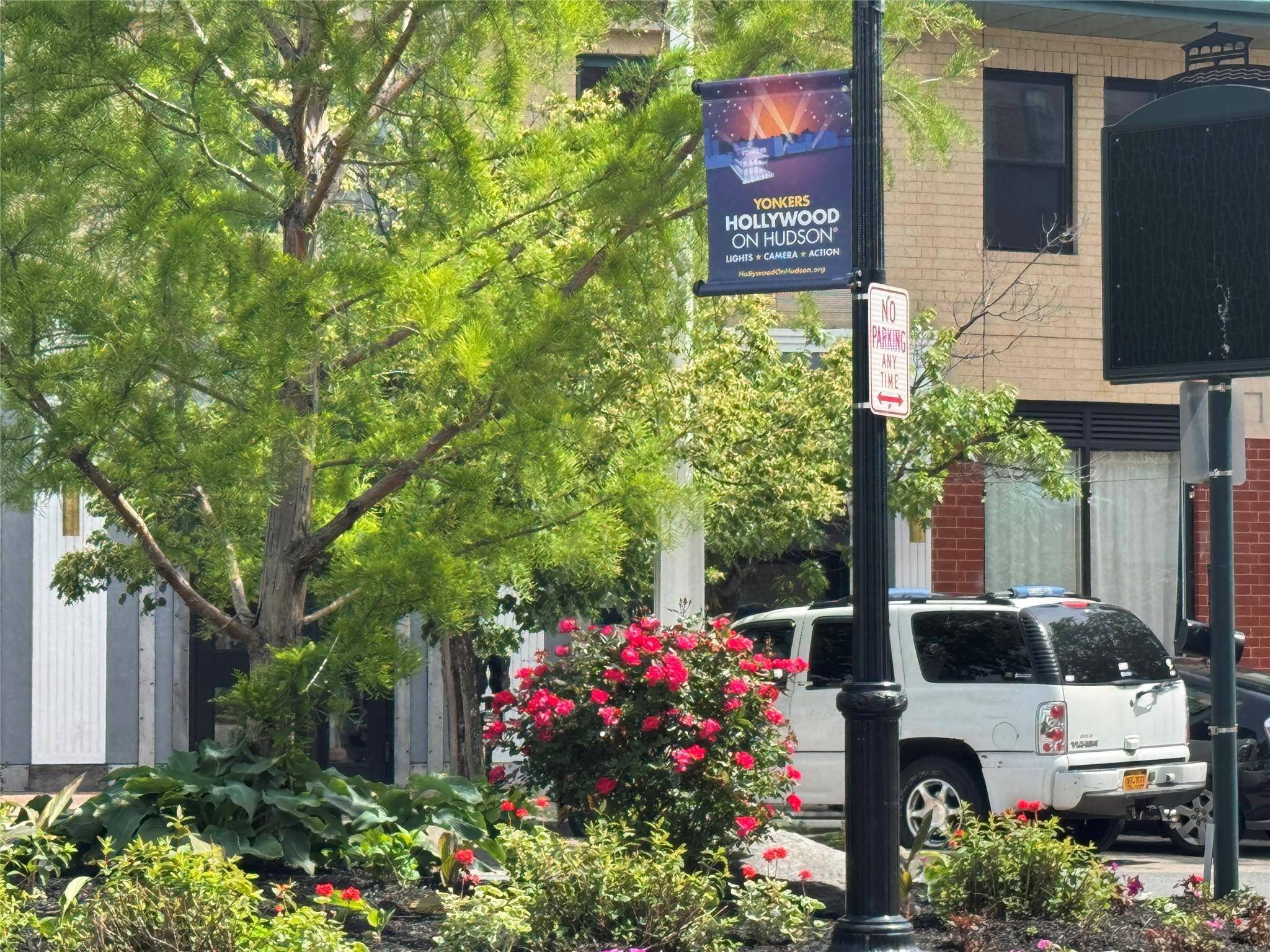 Yonkers, NY 10701,20 Locust Hill AVE