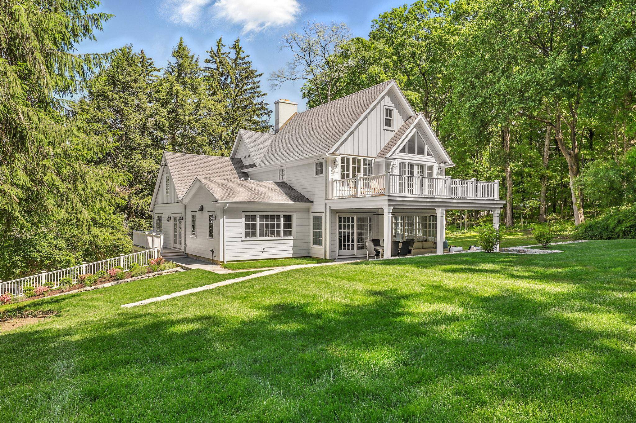 Mount Kisco, NY 10549,430 Crow Hill RD