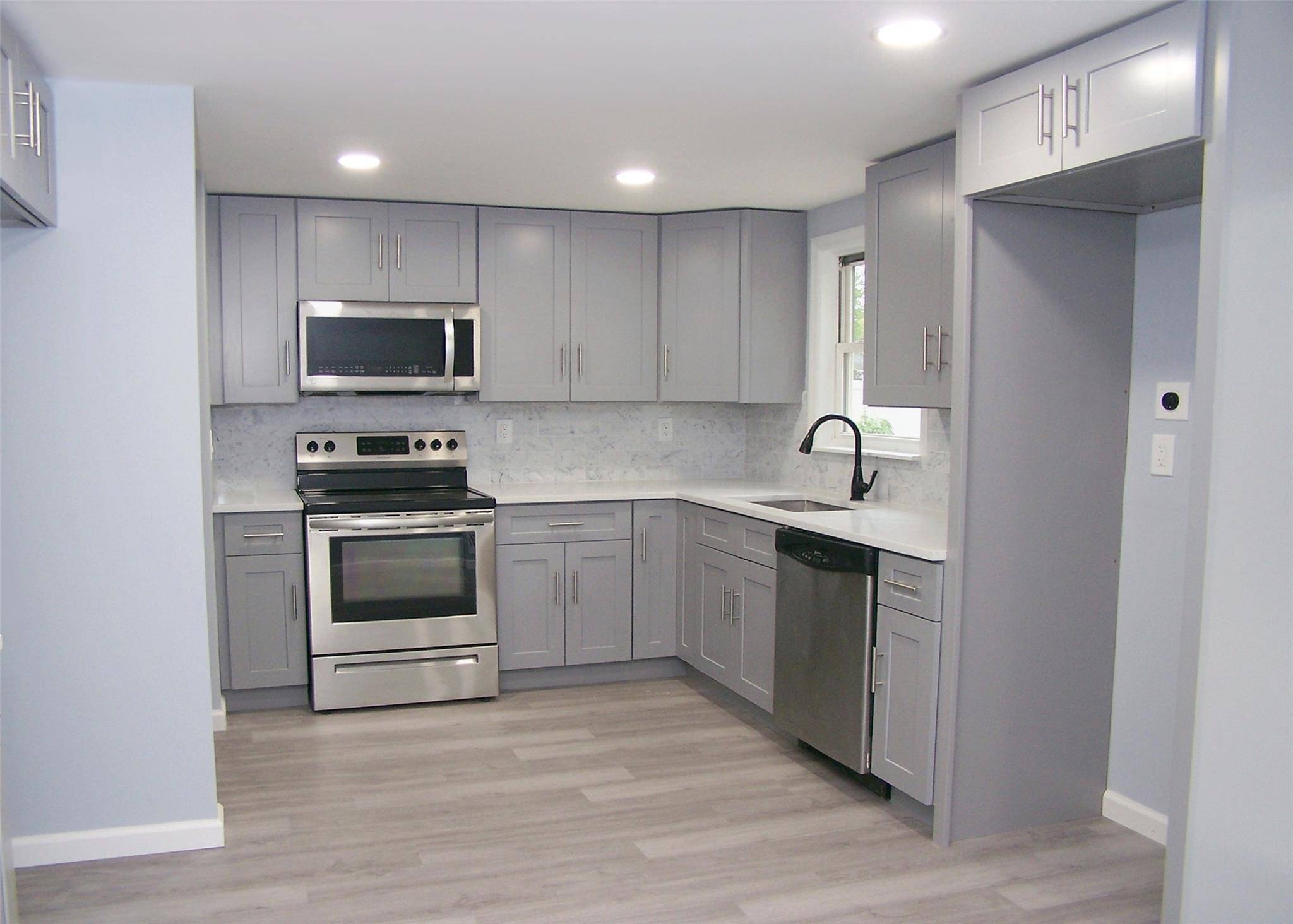 Medford, NY 11763,36 MATSUNAYE DR