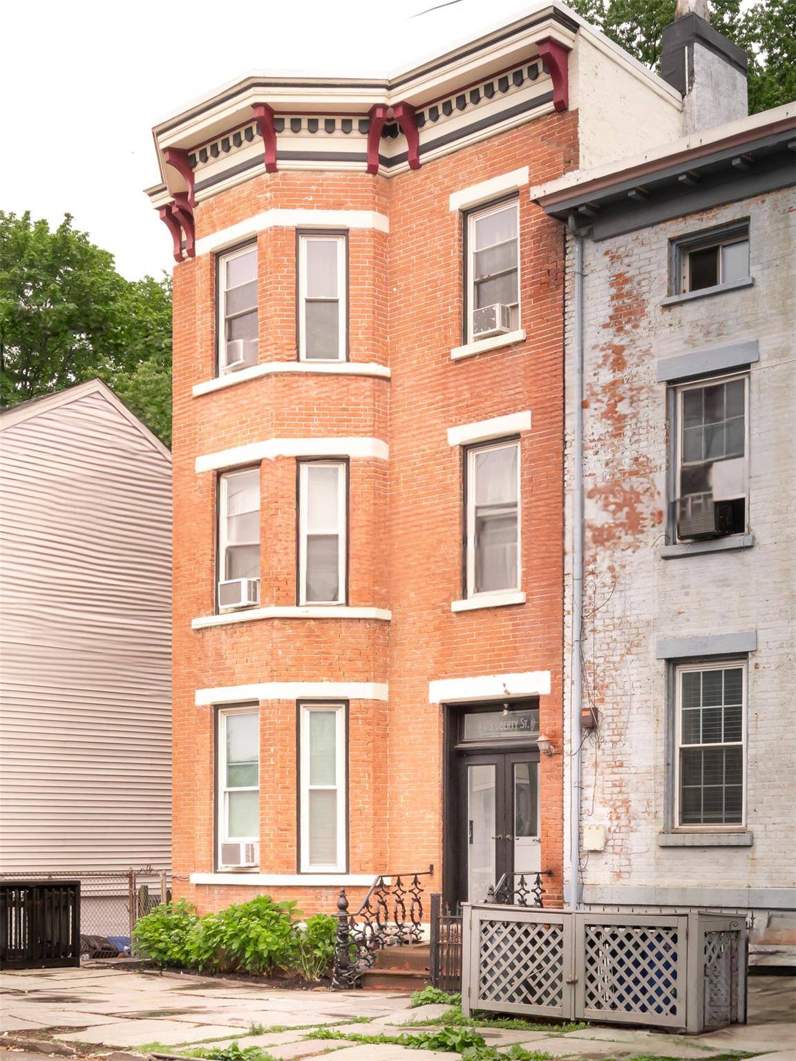 Newburgh, NY 12550,175 Liberty ST