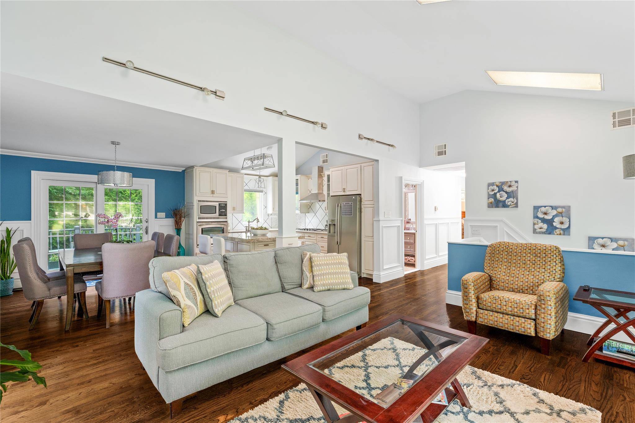 Wading River, NY 11792,25 Cliff RD
