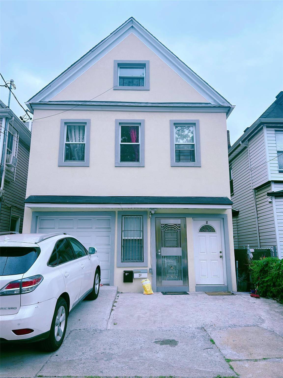 Elmhurst, NY 11373,94-30 50th AVE