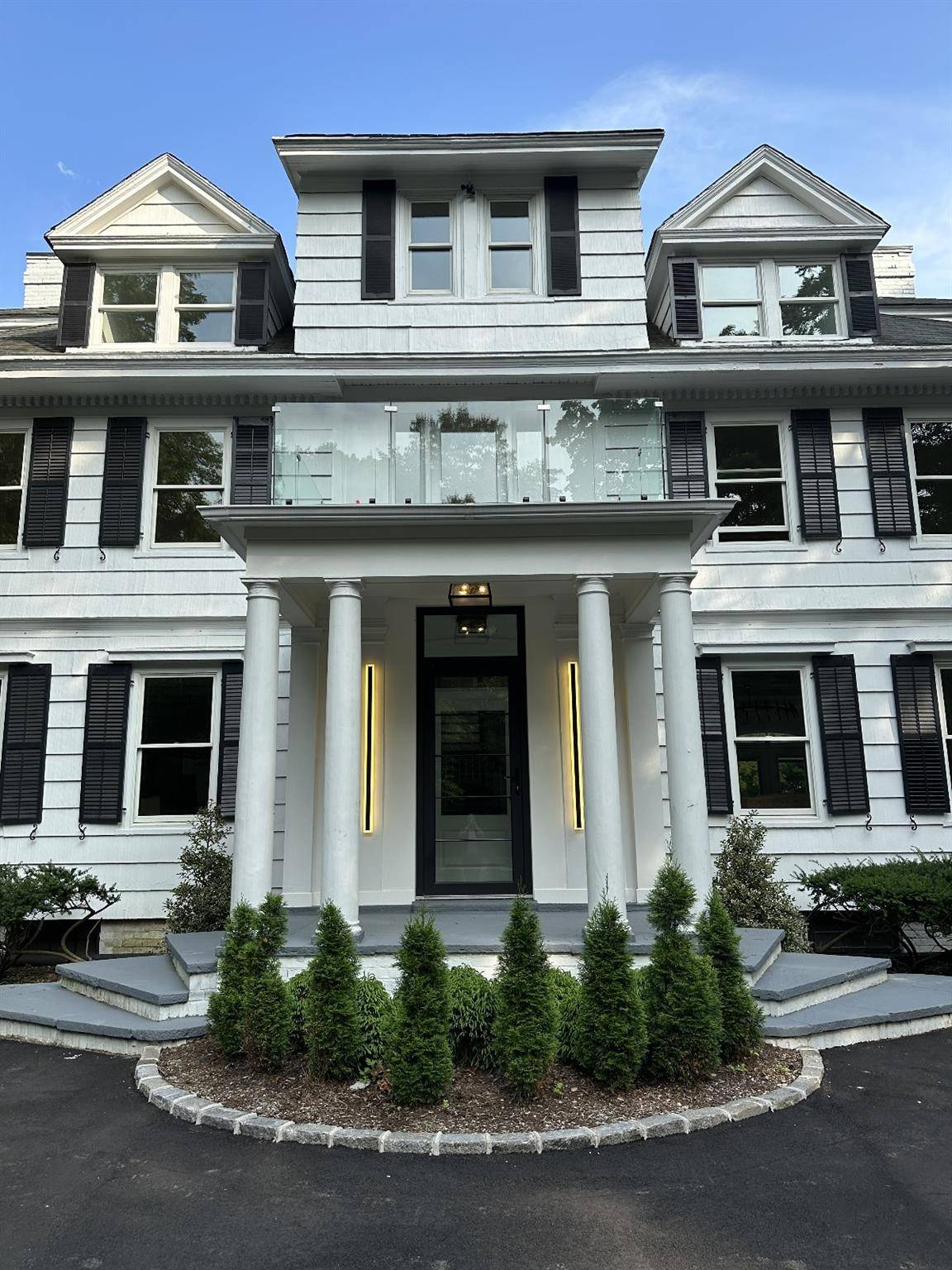 Old Westbury, NY 11568,87 Wheatley RD