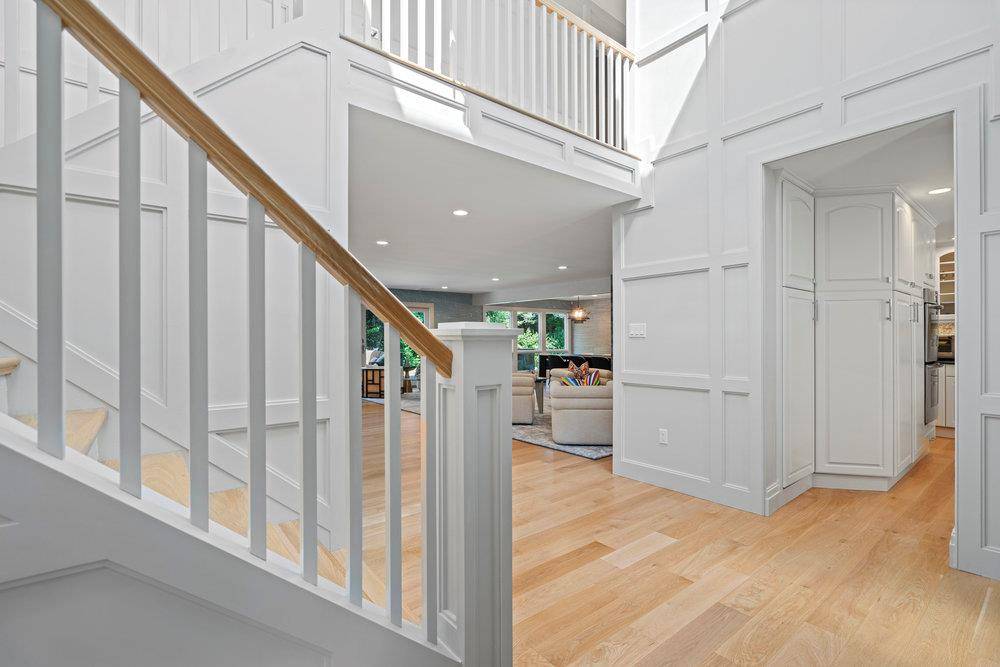 Roslyn Heights, NY 11577,2 Field LN