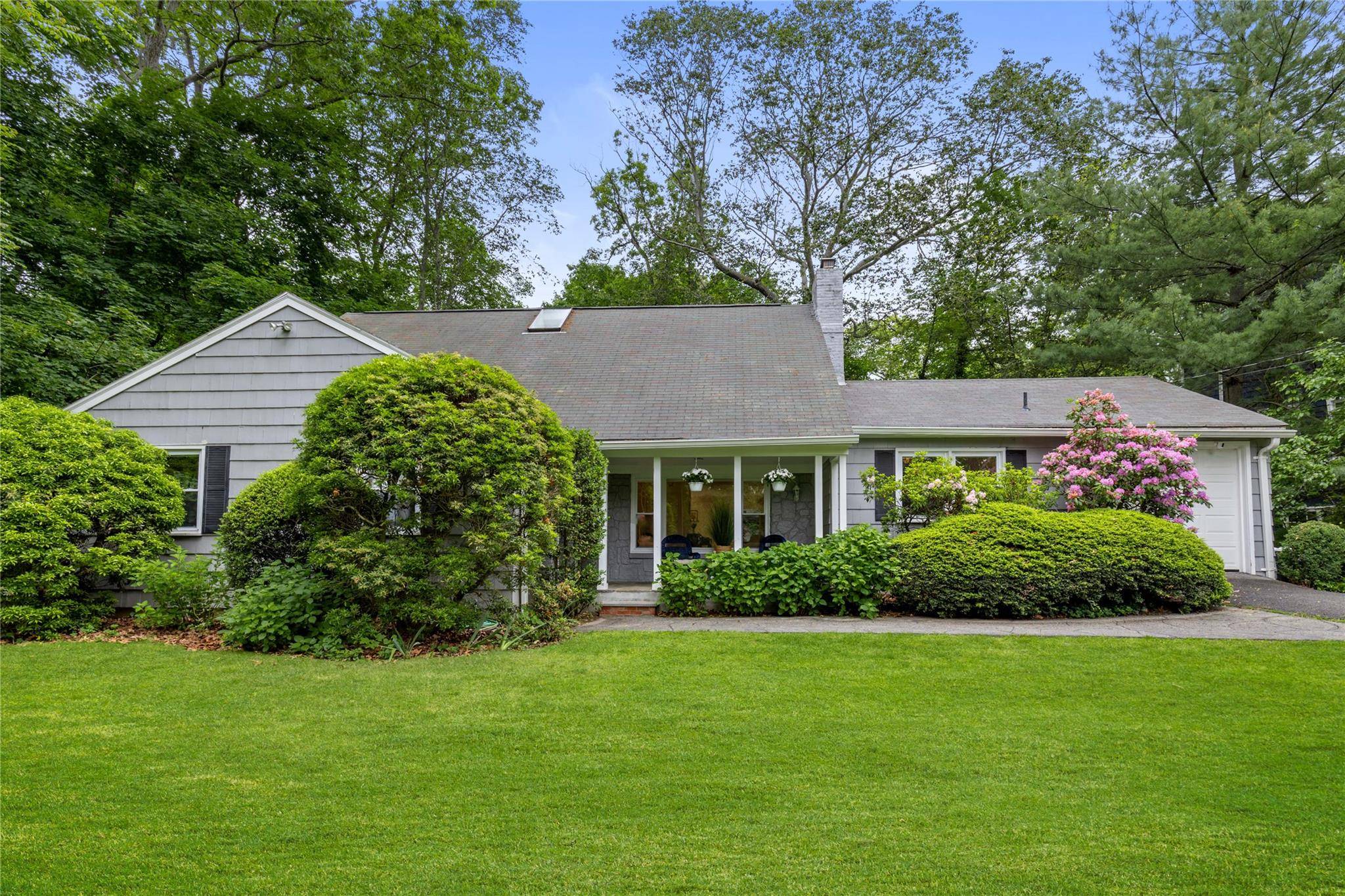 Larchmont, NY 10538,39 Larchwood RD