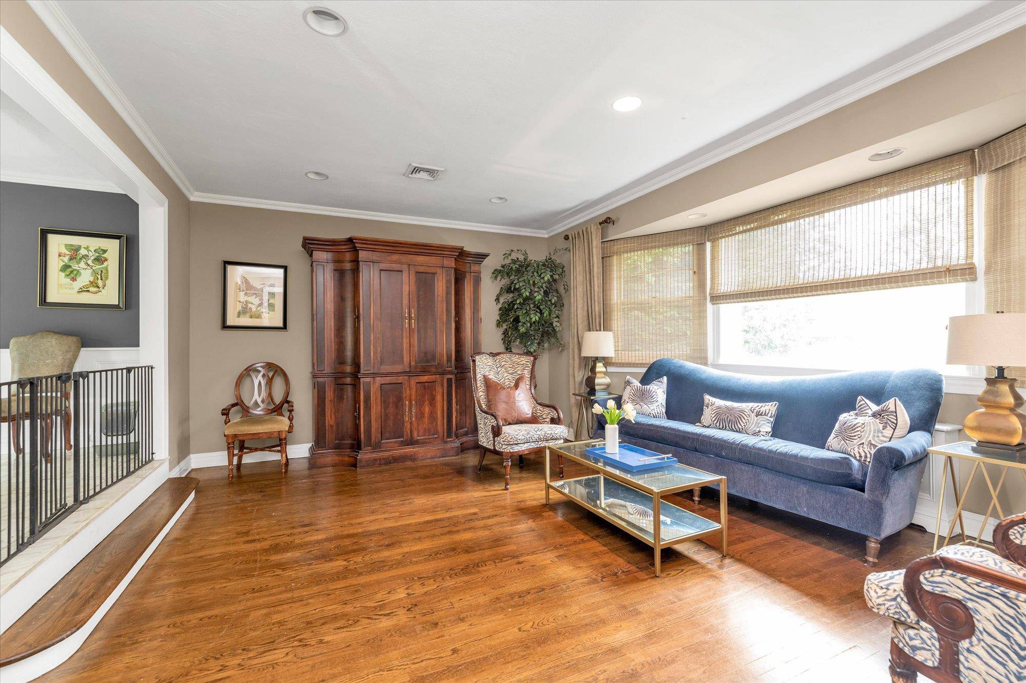 Port Washington, NY 11050,22 Sunnyvale RD