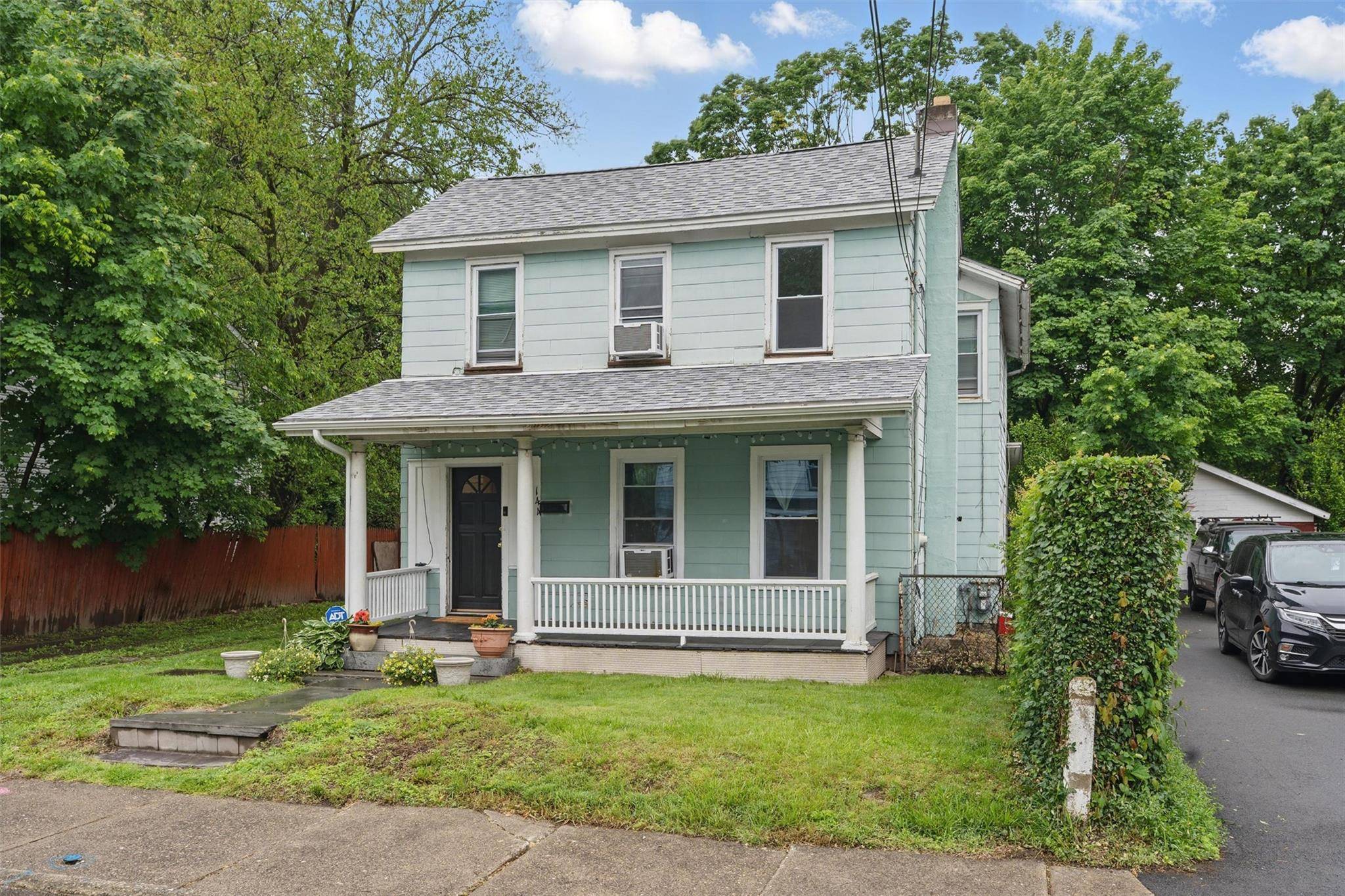 Port Jervis, NY 12771,144 Front ST