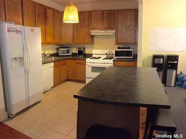 Arverne, NY 11692,205 Aquatic PL