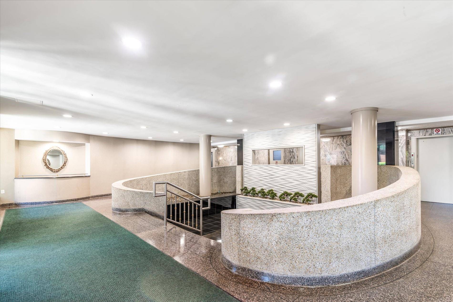 Howard Beach, NY 11414,84-40 153 AVE #4F
