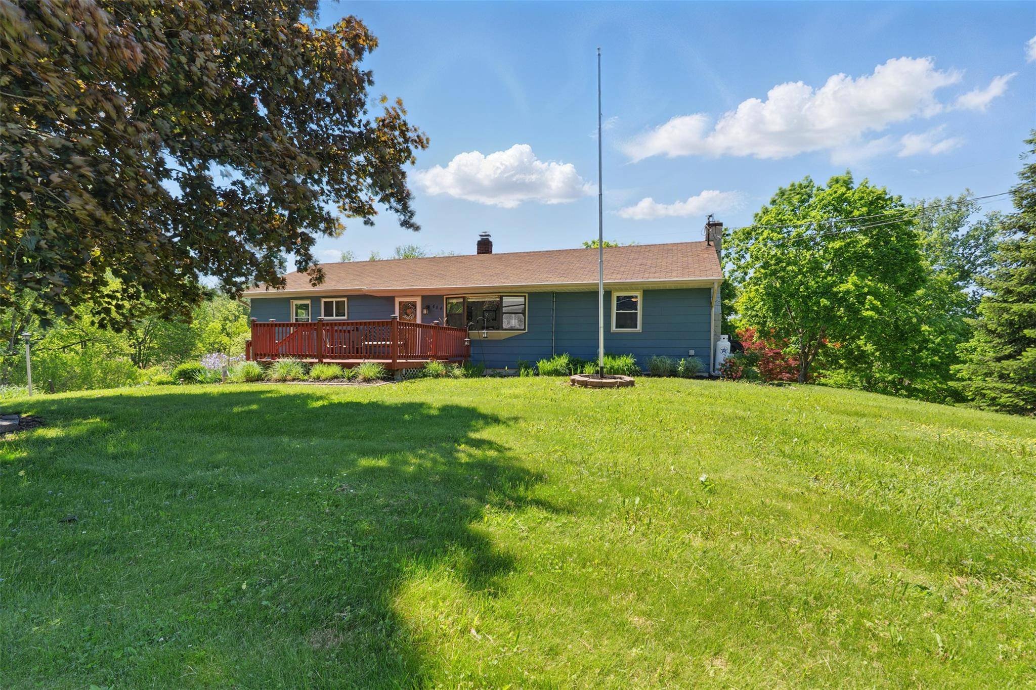 Poughkeepsie, NY 12603,484 Noxon RD
