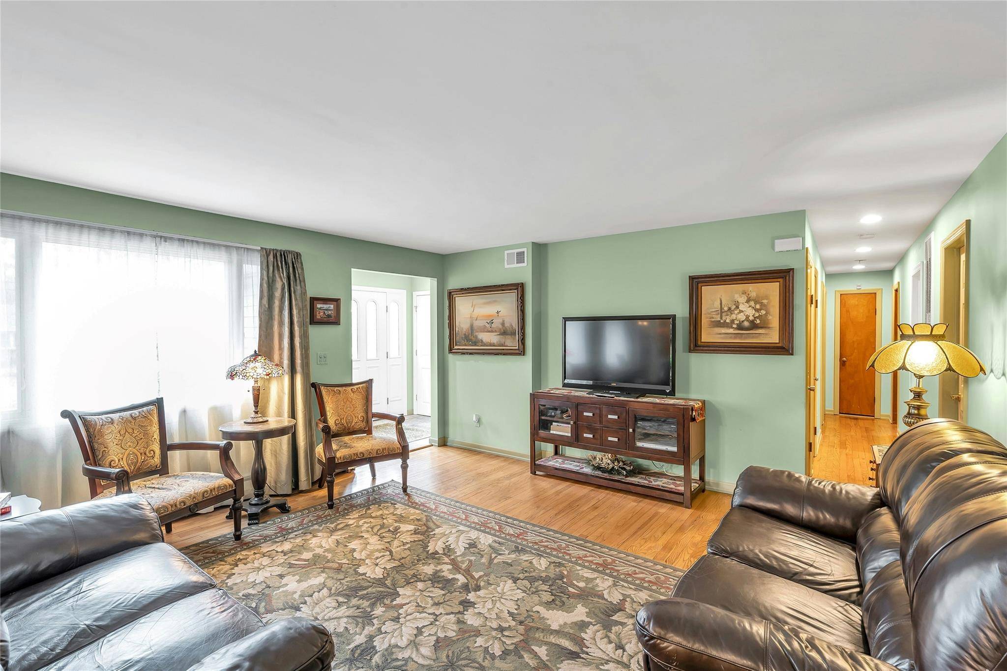 Nesconset, NY 11767,105 Browns RD