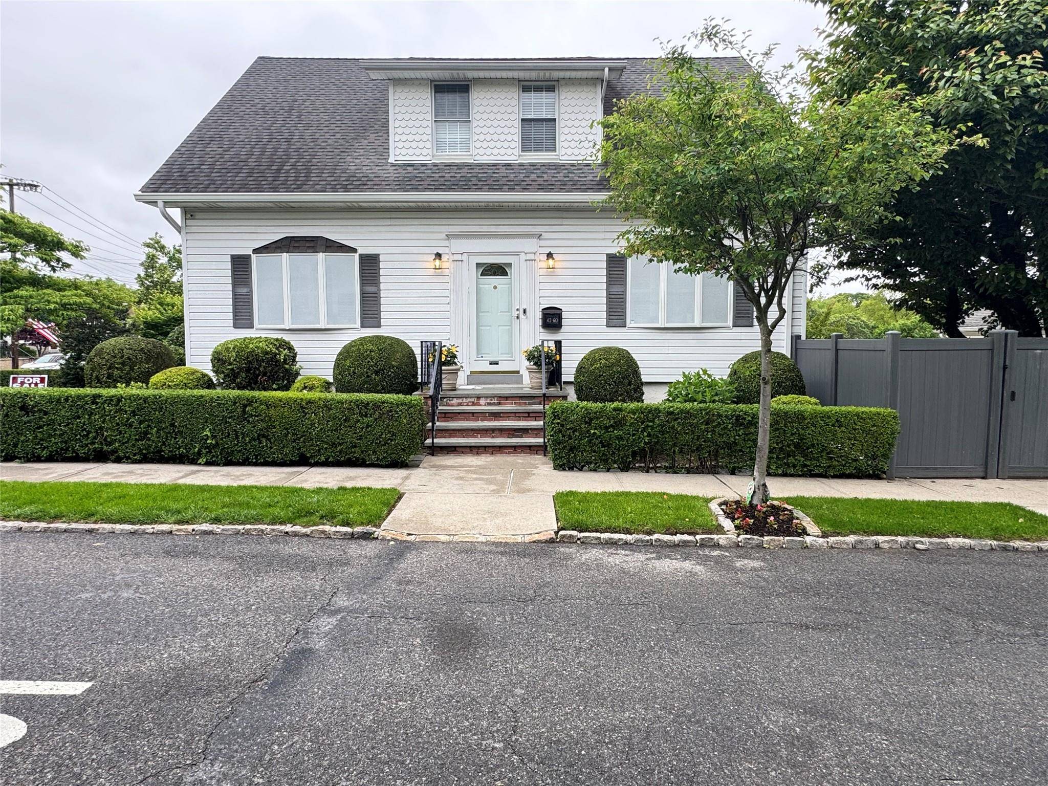 Little Neck, NY 11363,42-60 248 ST