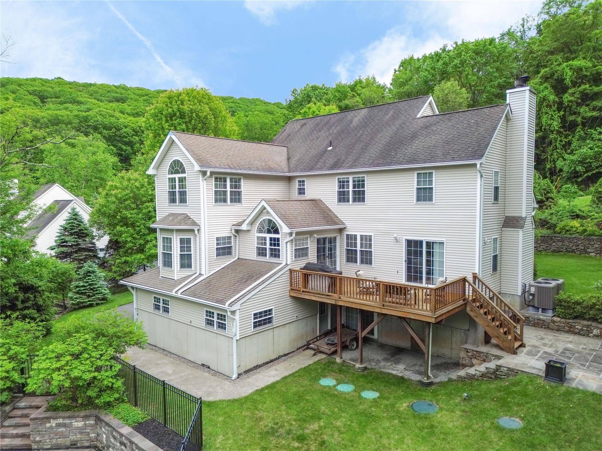 Pawling, NY 12564,27 Millstream CT