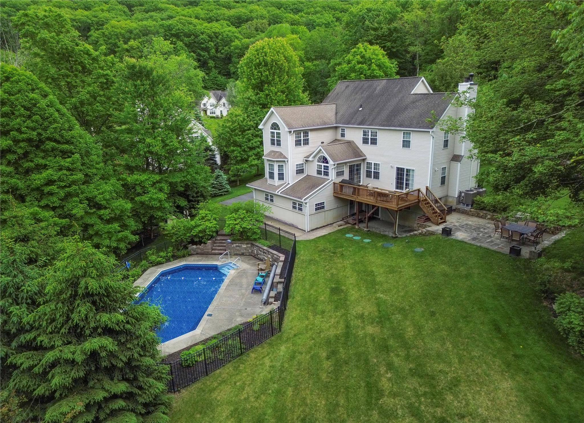 Pawling, NY 12564,27 Millstream CT