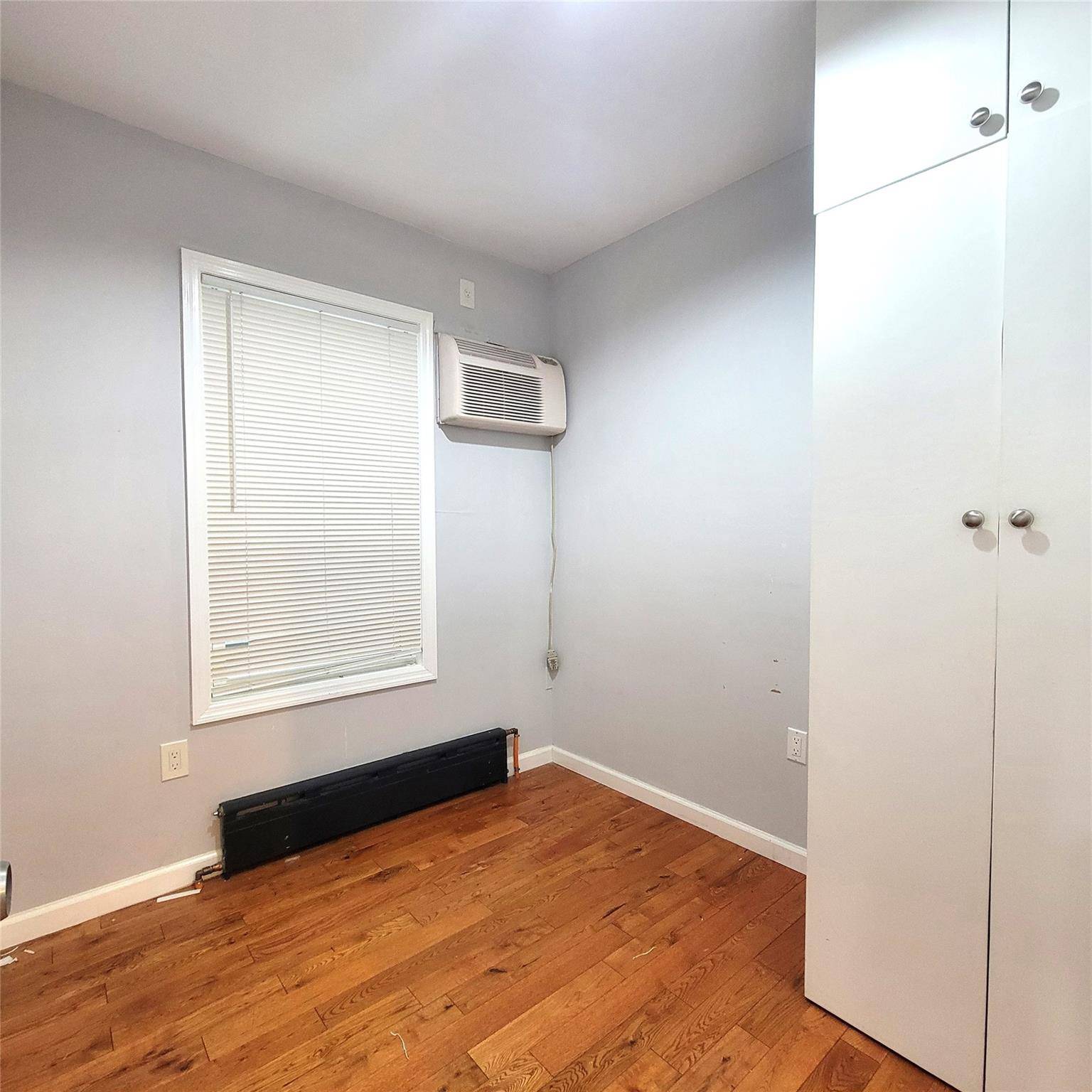Woodside, NY 11377,40-19 68 ST